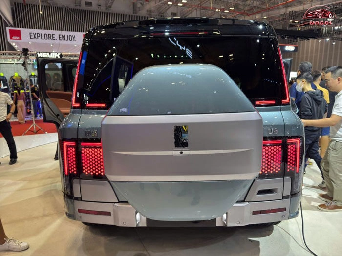BYD ra mắt SUV điện hạng sang YangWang U8 tại VMS 2024