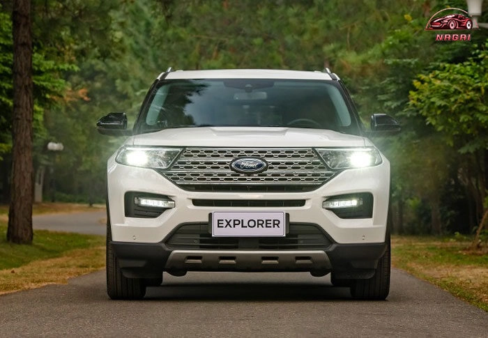 Ford Explorer giảm giá kỷ lục 440 triệu đồng tại Việt Nam
