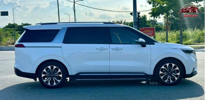 Kia Carnival nâng cấp ra mắt, ưu đãi lớn cho phiên bản cũ còn lại