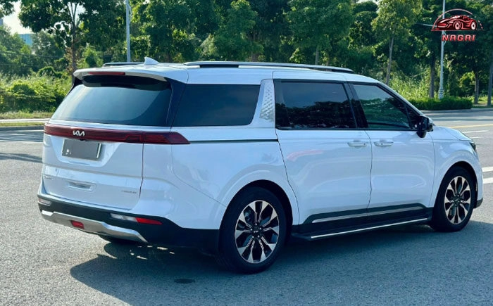 Kia Carnival nâng cấp ra mắt, ưu đãi lớn cho phiên bản cũ còn lại