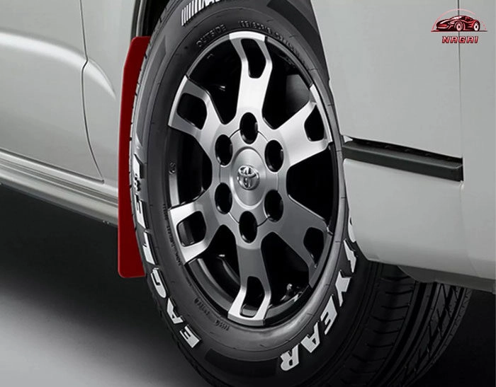 Toyota Hiace 2025 lên đời off-road độc đáo từ Gazoo Racing