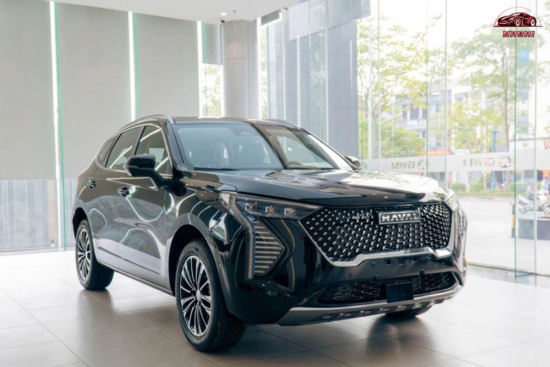 Xe Hybrid mới ở Việt Nam đầu năm 2025 thu hút người tiêu dùng