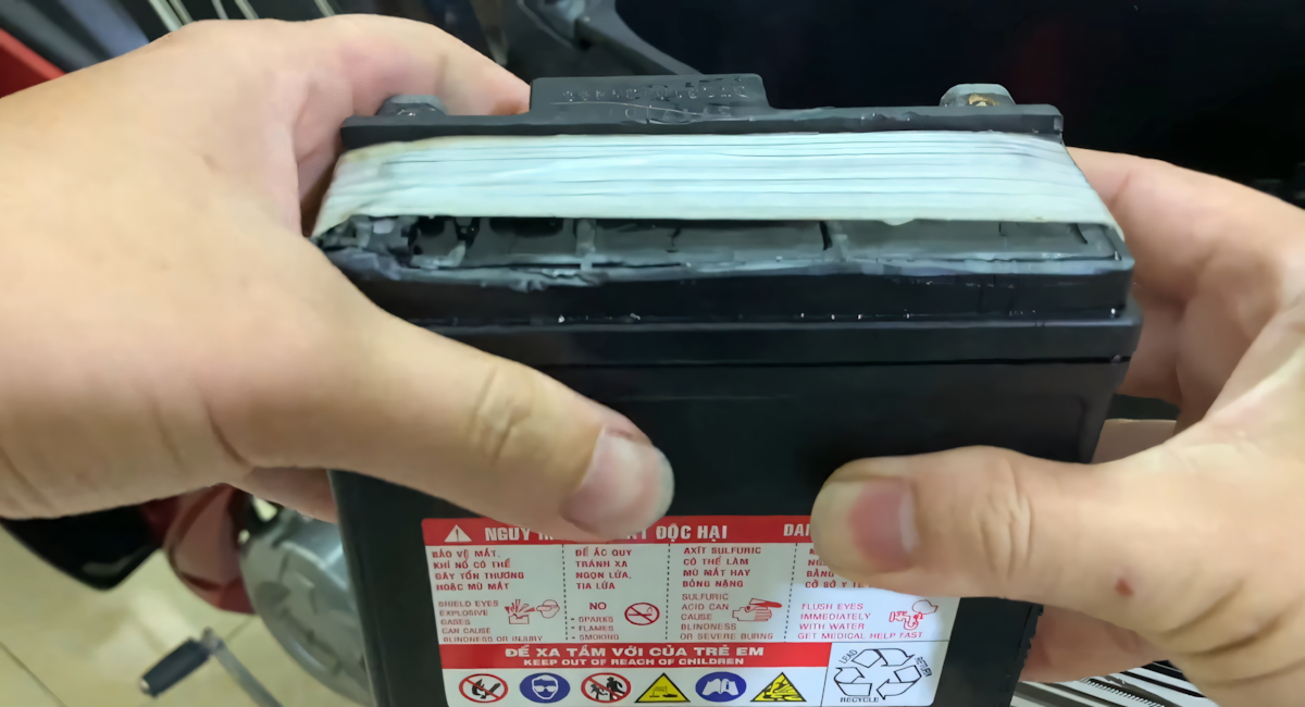 Dấu hiệu nhận biết bình ắc quy xe sirius bị hư hỏng