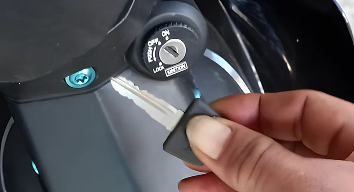 🚨 Mất Chìa Khóa Xe Sirius 🚪 Cách Mở Xe Không Phải Phá