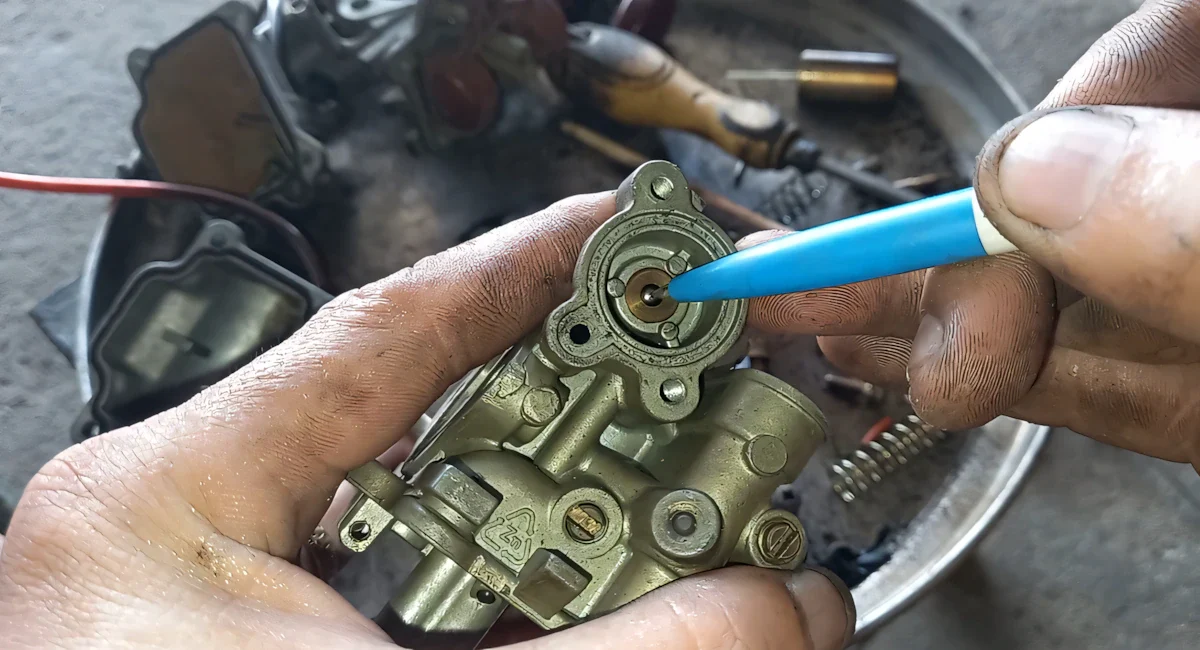 Nguyên nhân làm bình xăng con xe sirius bị dơ nghẽn xăng