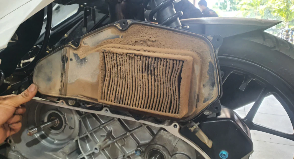 Nguyên nhân xe sirius bị chảy nhớt ở lọc gió