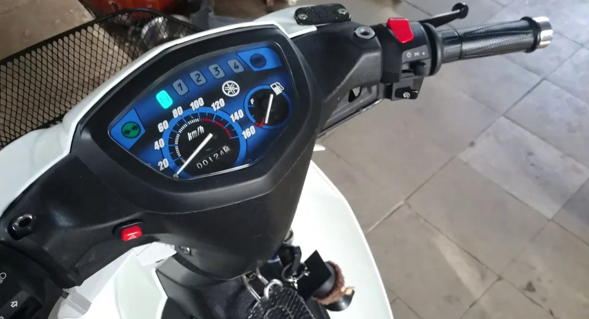 Thao tác cách mở cốp xe sirius khi bị kẹt